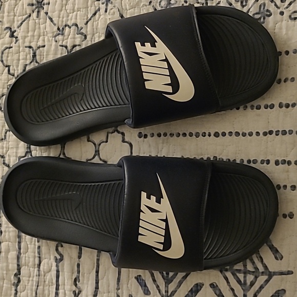 Nike Navy and White Slide Sandals Mens 12 - Picture 1 of 5
